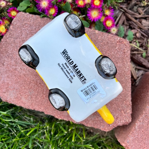 Taxi Cab Ceramic Mug - Picture 6 of 7